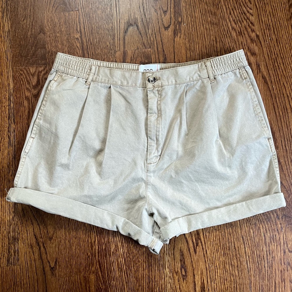 BDG Blair Chino Short in Tan